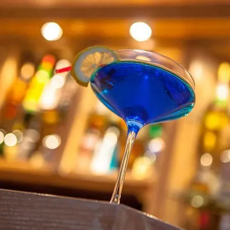 ホテル La Caravelle カルヴィ