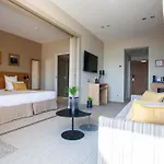 La Caravelle 3* Calvi (Corsica)