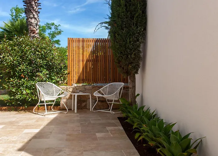 La Caravelle 3* Calvi (Corsica)