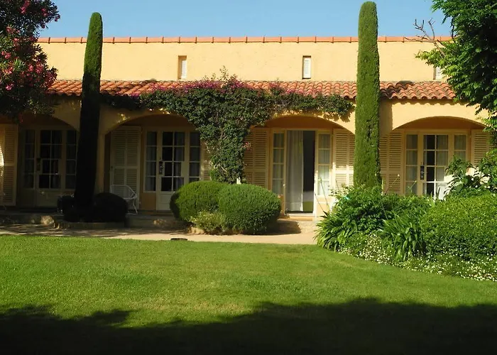 Otel La Caravelle Calvi (Corsica)